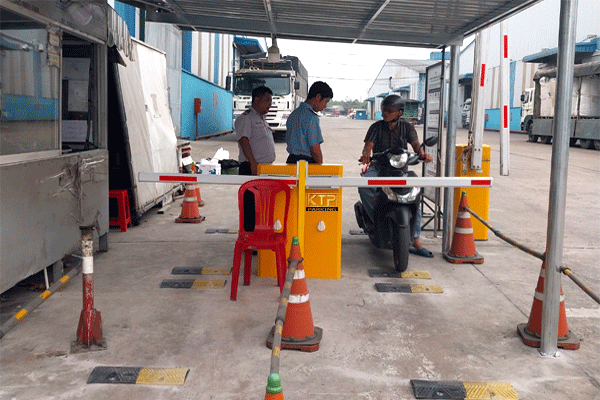 Hệ thống kiểm soát xe máy KTPPARKING tại nhà máy Olam